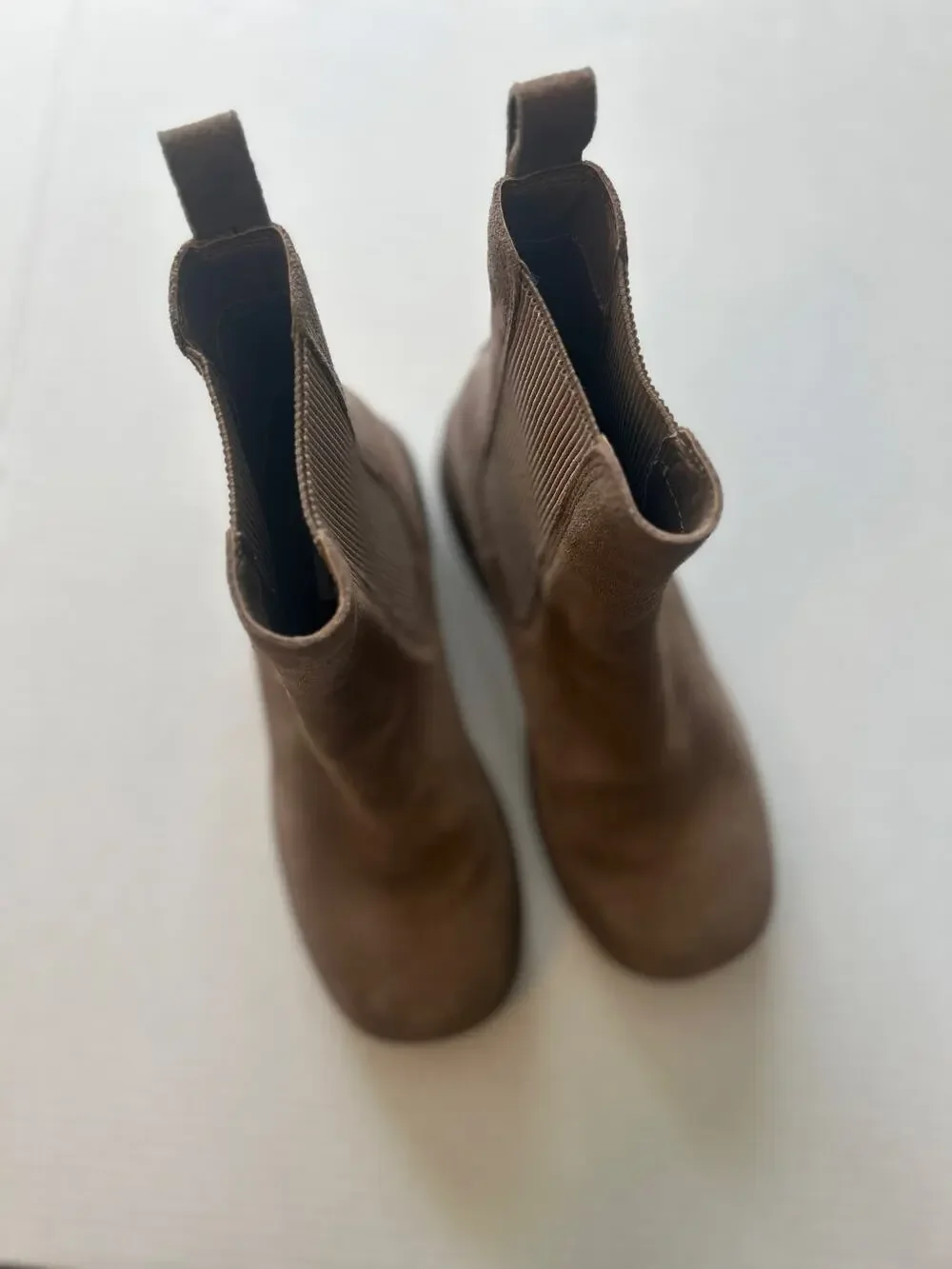 Steve Madden Brontey Chelsea Boots Women’s 8.5 Tan Suede Lug Sole Ankle